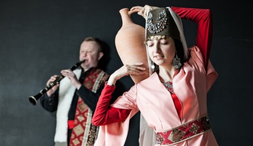 Жителей ЮЗАО научат танцевать армянские танцы