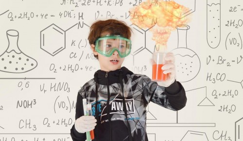 Школа №113 открыла запись восьмиклассников на дополнительные занятия по химии