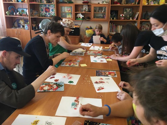 Жители геронтологического центра «Тропарево» приняли участие в творческом мастер-классе