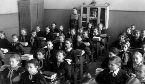 Главархив рассказал о реформе школьного образования