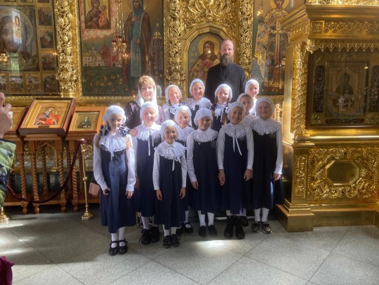 В храме преподобной Евфросинии Московской прошла экскурсия для учениц гимназии при храме св. князя Димитрия Донского