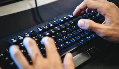 В Москве открылись избирательные участки и онлайн-голосование на выборах мундепов