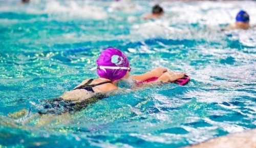 В Северном Бутове продолжается строительство ФОКа с бассейном