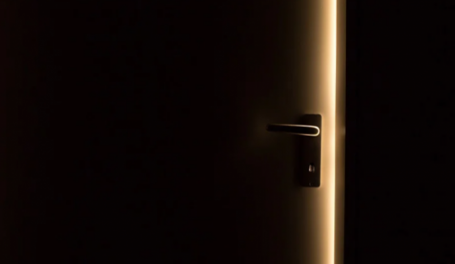 Из квартиры в Южном Бутове освободили пенсионерку, у которой отказали ноги