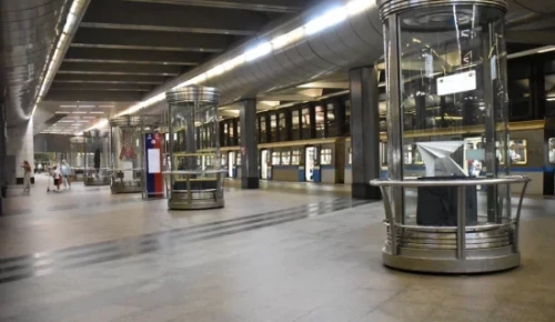 На станциях метро в ЮЗАО изменился режим работы эскалаторов
