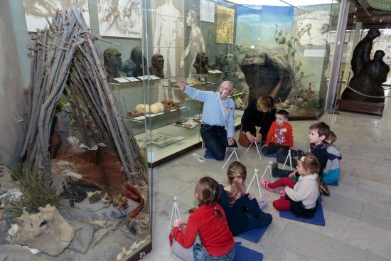 Дарвиновский музей приглашает детей на праздничную программу о медведях 17 сентября