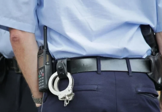 В Южном Бутове полицейские задержали подозреваемого в краже банковской карты