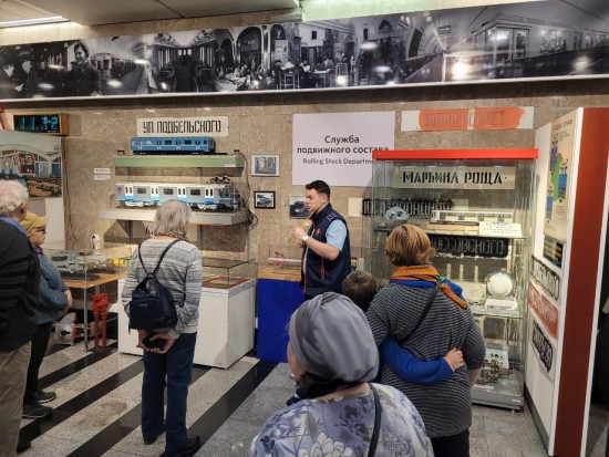 Подопечные отделения социальной реабилитации инвалидов ТЦСО «Ясенево» побывали на экскурсии в Музее метрополитена