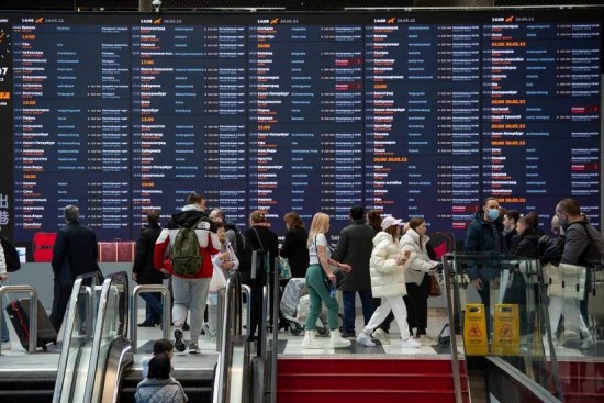 В аэропортах Москвы отмечены незначительные сезонные колебания пассажиропотока