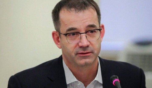 Дмитрий Певцов поддержал москвичей в резервном пункте мобилизации на ВДНХ