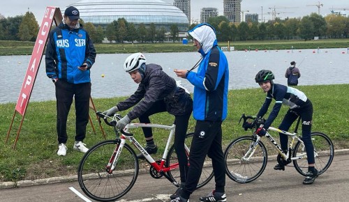 «Московская академия велосипедного спорта» провела шоссейные гонки для спортсменов адаптивного отделения