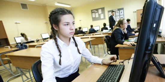 Школьники района Черемушки могут записаться на бесплатные курсы программирования