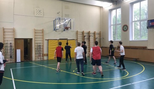 В школе №7 прошли соревнования по баскетболу среди спортсменов Ломоносовского района