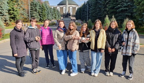 Ученики школы №1279 «Эврика» посетили парк Победы на Поклонной горе