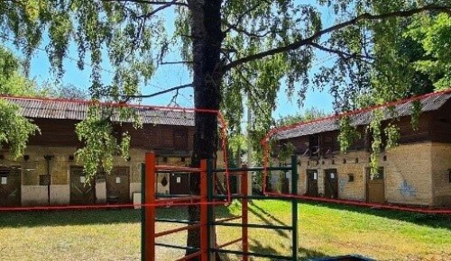 Незаконные хозяйственные постройки демонтировали в районе Южное Бутово