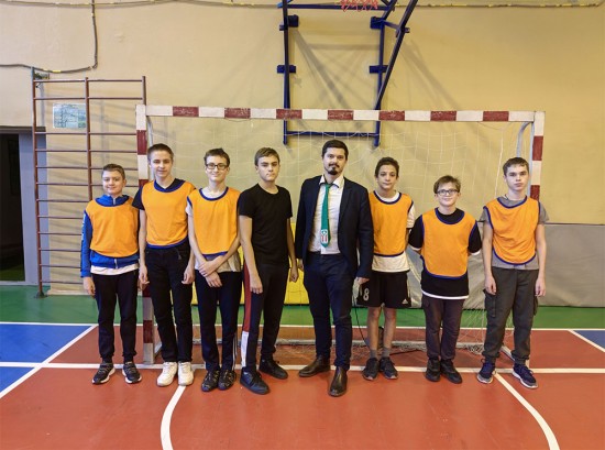 Ученики школы №1708 приняли участие в городских соревнованиях по мини-футболу