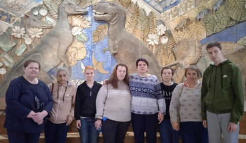 Жители соцдома «Обручевский» посетили Палеонтологический музей