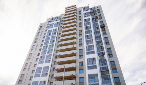 В новостройку на улице Введенского смогут переехать около 240 человек