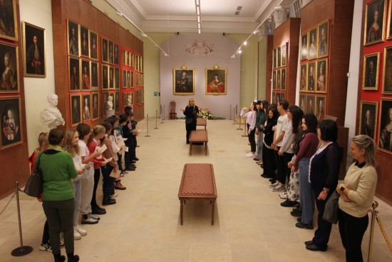 Посвящение пятиклассников школы №1536 в гимназисты прошло в музее-усадьбе «Кусково»