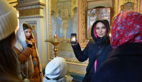 Прихожане Троицкого храма совершили экскурсию по окрестностям Красной площади