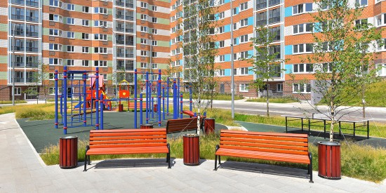 Более 1,3 тысячи семей в ЮЗАО Москвы получили квартиры по программе реновации с начала года