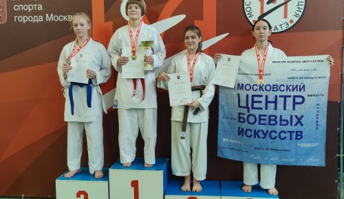 Воспитанники «Самбо-70» завоевали 23 награды на турнире по карате «Московская осень»