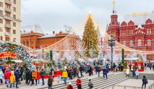 Москвичи активно голосуют по предложенным мэром форматам новогодних мероприятий