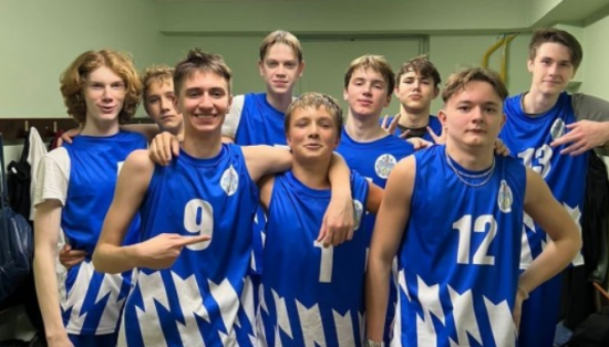 Команда школы №1280 одержала победу в первой игре соревнований «КЭС-баскет»