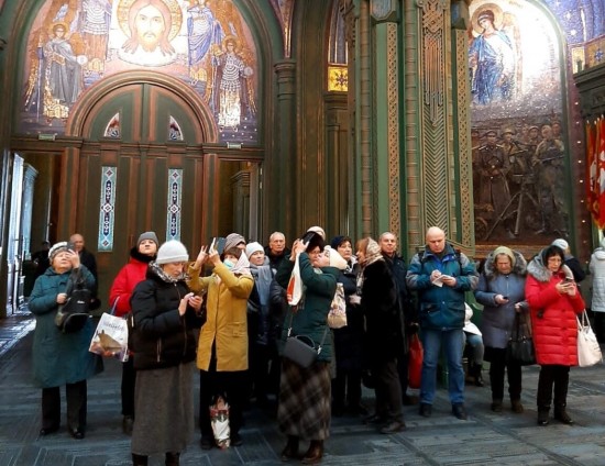 Прихожане храма Бориса и Глеба в Зюзине посетили главный храм Вооруженных Сил России