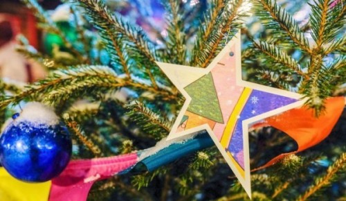 Пункты сбора новогодних подарков детям из зоны СВО откроются в парках столицы 1 декабря