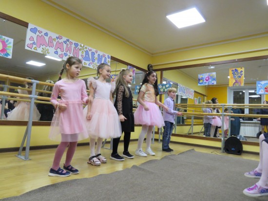 В «Альмеге» состоялся концерт для родителей воспитанников