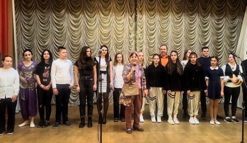 Ученики школы №1212 выступили с концертом в филиале «Тропарево» социального дома «Обручевский»