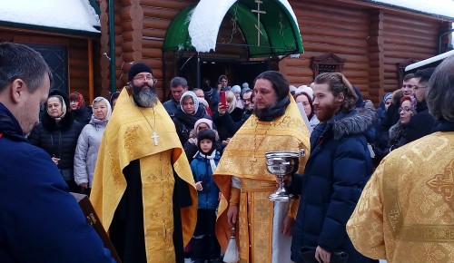 В храме всех преподобных отцев Киево-Печерских провели освящение звонницы