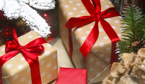 Первые 30 тыс новогодних подарков от мэра Москвы отправились детям Донецка и Луганска