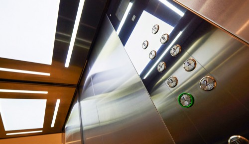 Юго-Западный округ стал одним из лидеров по количеству обновленных лифтов