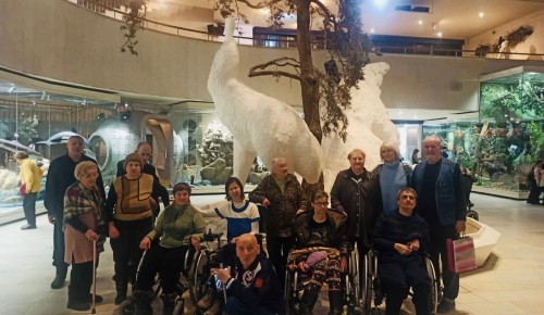 Жители геронтологического центра «Тропарево» посетили Государственный Дарвиновский музей