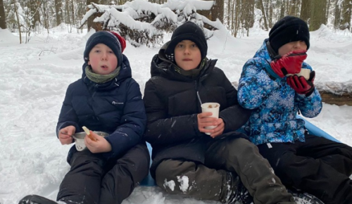 Ученики школы №1356 совершили зимний поход в подмосковный Дедовск 