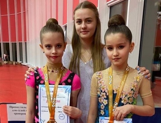 Ученицы школы №1536 получили «бронзу» на турнире по художественной гимнастике «MIG CUP»
