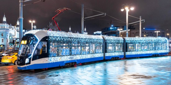 Жителям Обручевского района рассказали о графике работы общественного транспорта в новогоднюю ночь