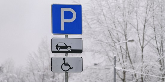 Для жителей Ломоносовского района на каникулах будут доступны бесплатные парковки