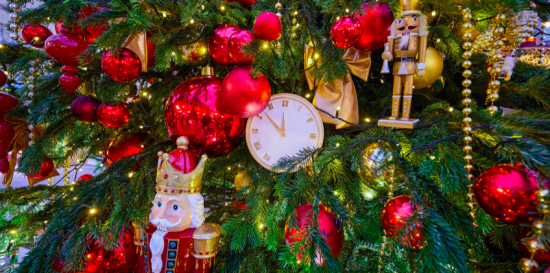 Гости фестиваля «Путешествие в Рождество» могут оформить открытки для участников СВО