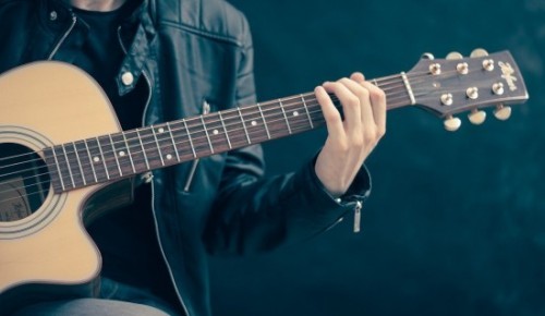 В «Меридиане» 21 января пройдет бесплатный мастер-класс по игре на гитаре