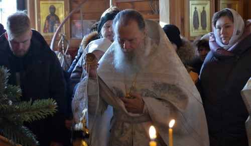 В храме Патриарха Московского состоялось освящение иконы для иконостаса