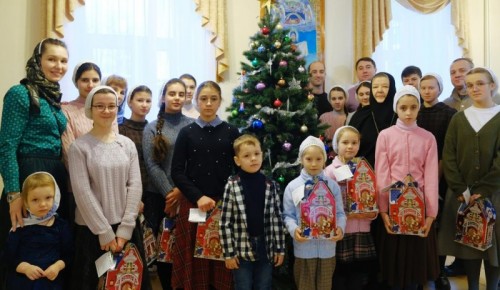 Общественник Юго-Западного административного округа г. Москвы навестил воспитанниц детского пансиона