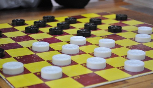 Ученики школы №113 стали призерами городских соревнований по шашкам