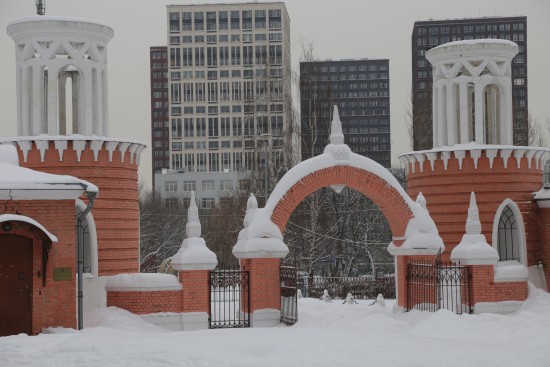 Главный вход в Воронцовский парк закрыли в связи с работами по реставрации