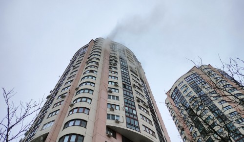 На Ленинском проспекте в Обручевском районе произошел пожар