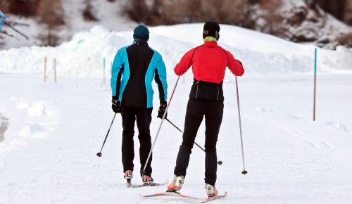 Команда Обручевского района победила на окружных соревнованиях по лыжным гонкам «Мир равных возможностей»