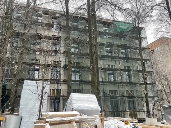 На 90% готов фасад поликлиники №11 на улице Кравченко
