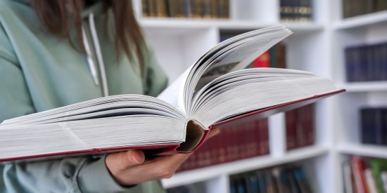 В Обручевском районе откроют книжную выставку к Дню российской науки